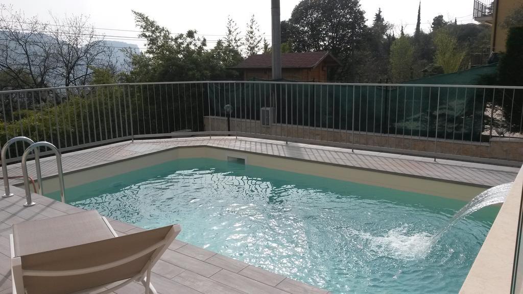 B&B Il Riccio Costermano Bagian luar foto
