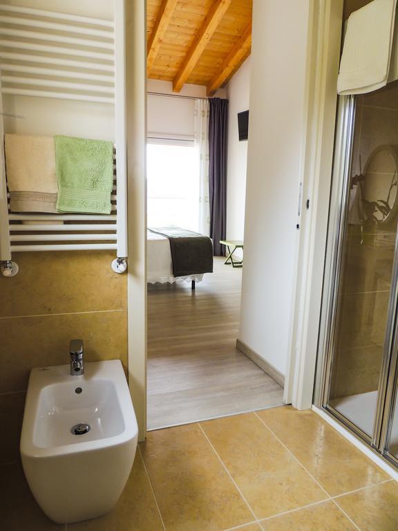 B&B Il Riccio Costermano Bagian luar foto