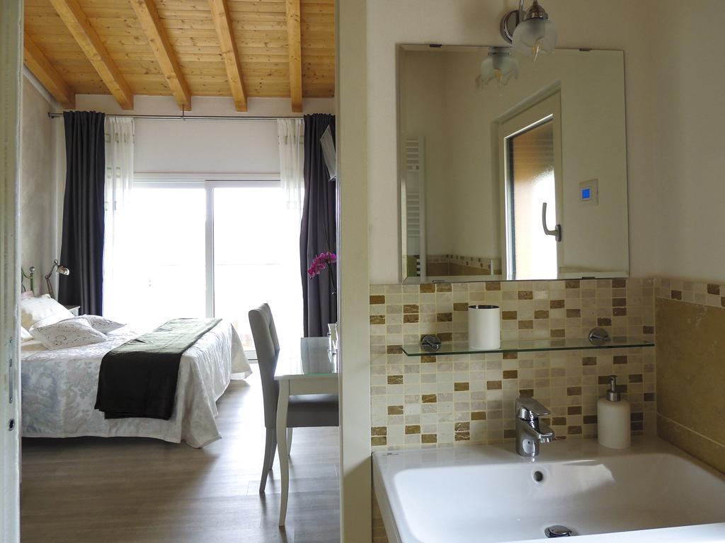 B&B Il Riccio Costermano Bagian luar foto