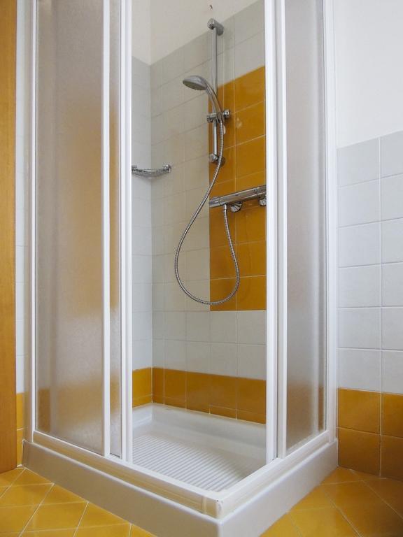 B&B Il Riccio Costermano Bagian luar foto