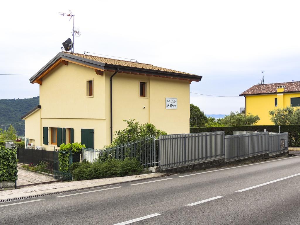 B&B Il Riccio Costermano Bagian luar foto